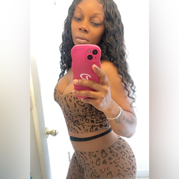 Meet your Posher, Alexis - Picture 8 of 12